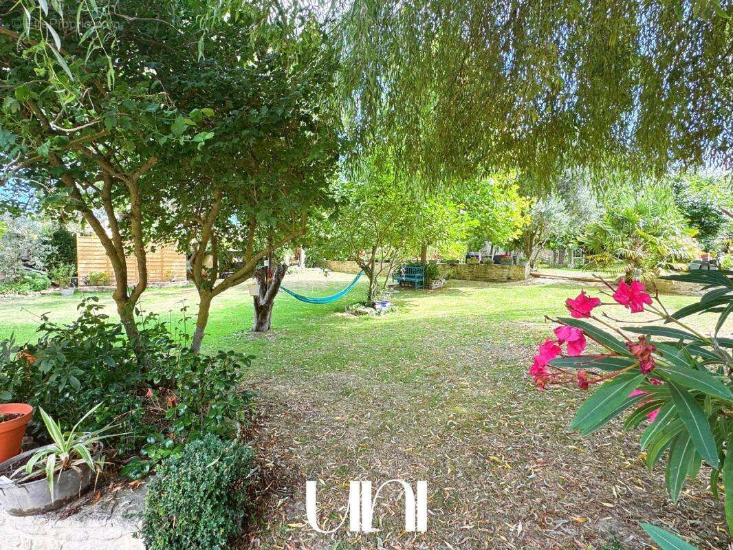 Maison à SAINTE-CROIX-SUR-MER