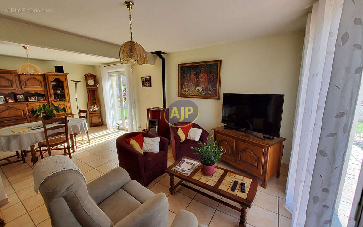 Maison à SAINT-GONNERY