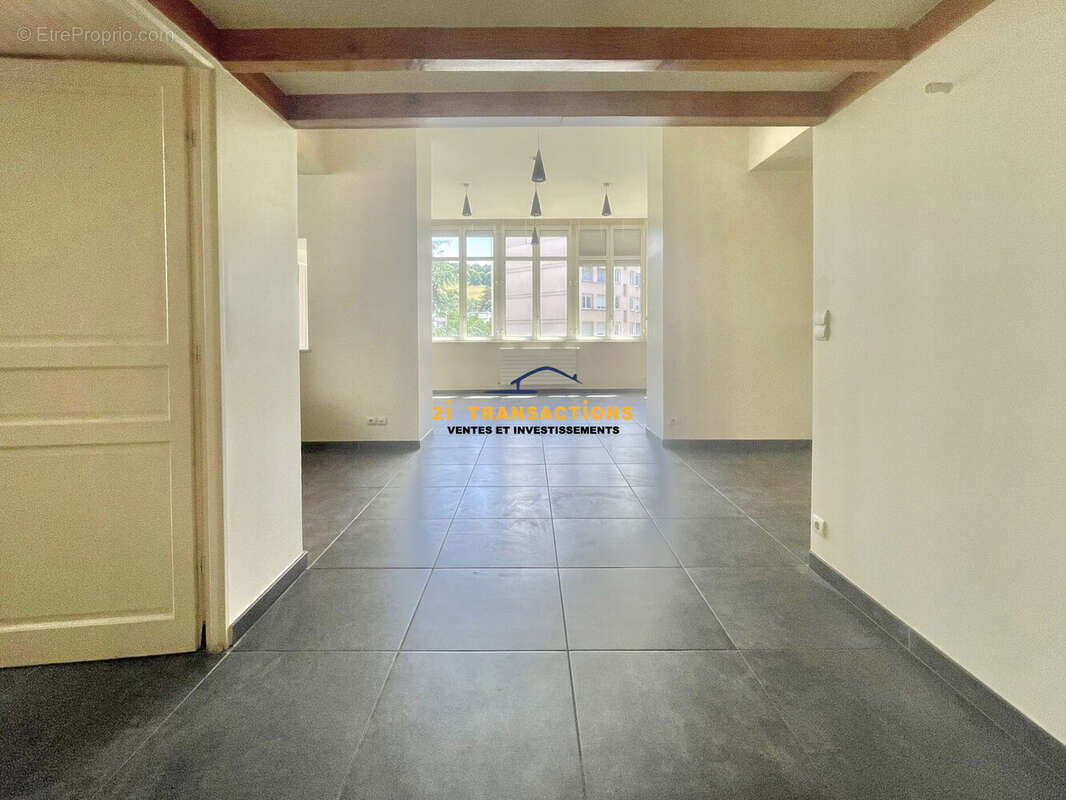Appartement 89 m² à Saint-Etienne  - photo 2