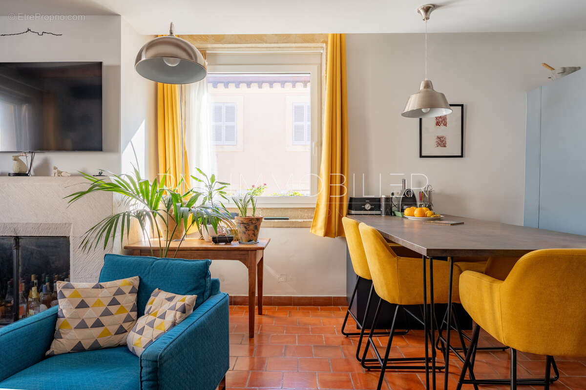 Appartement à MARSEILLE-1E