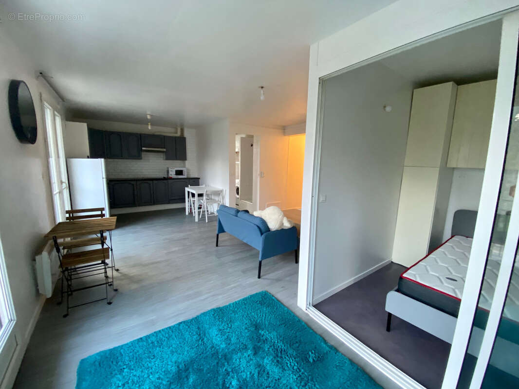 Appartement à PARAY-VIEILLE-POSTE