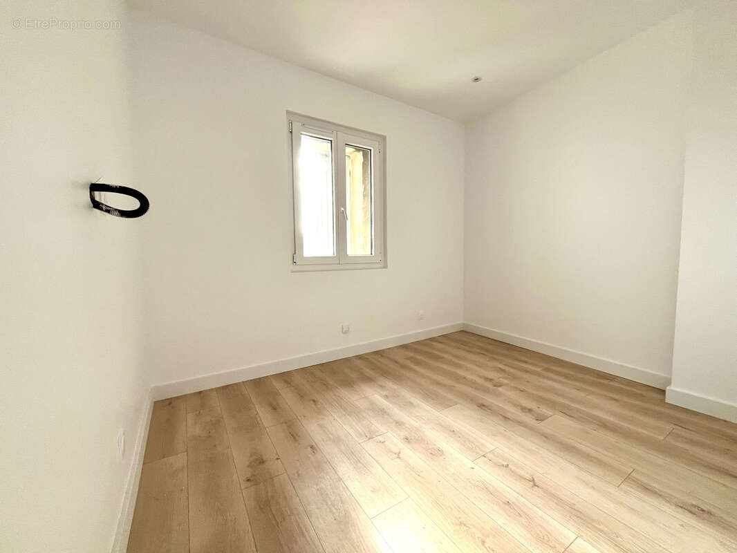 Appartement à MARSEILLE-1E