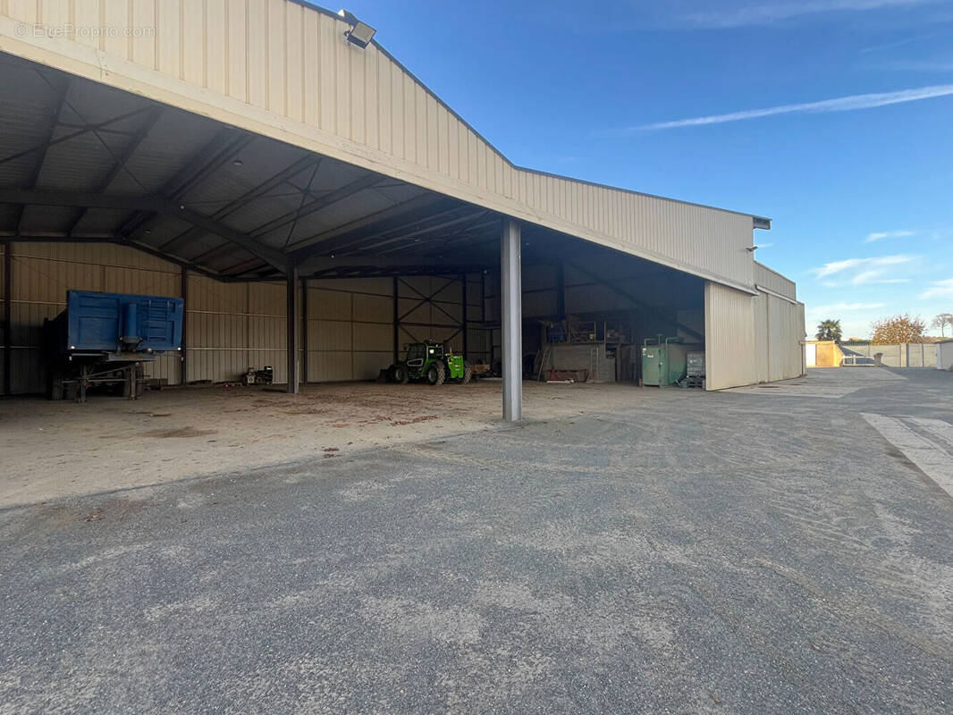 Commerce à LA POITEVINIERE