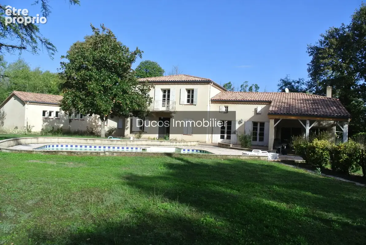 Maison de 6 chambres avec de beaux volumes - photo 3