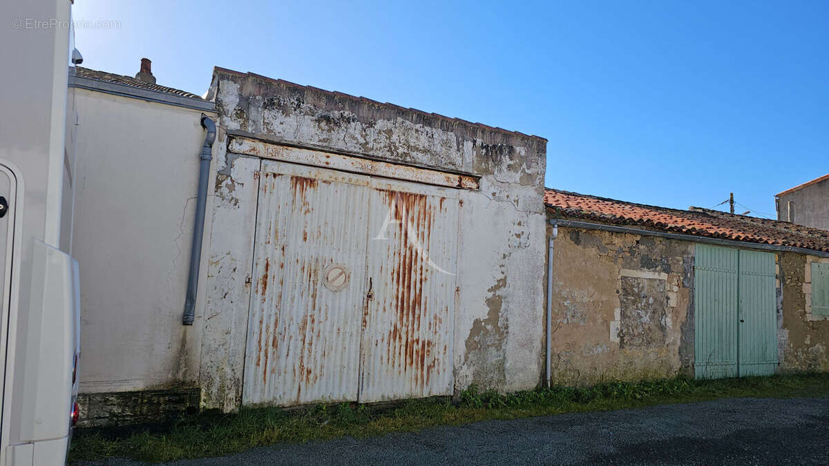Maison à PORT-DES-BARQUES