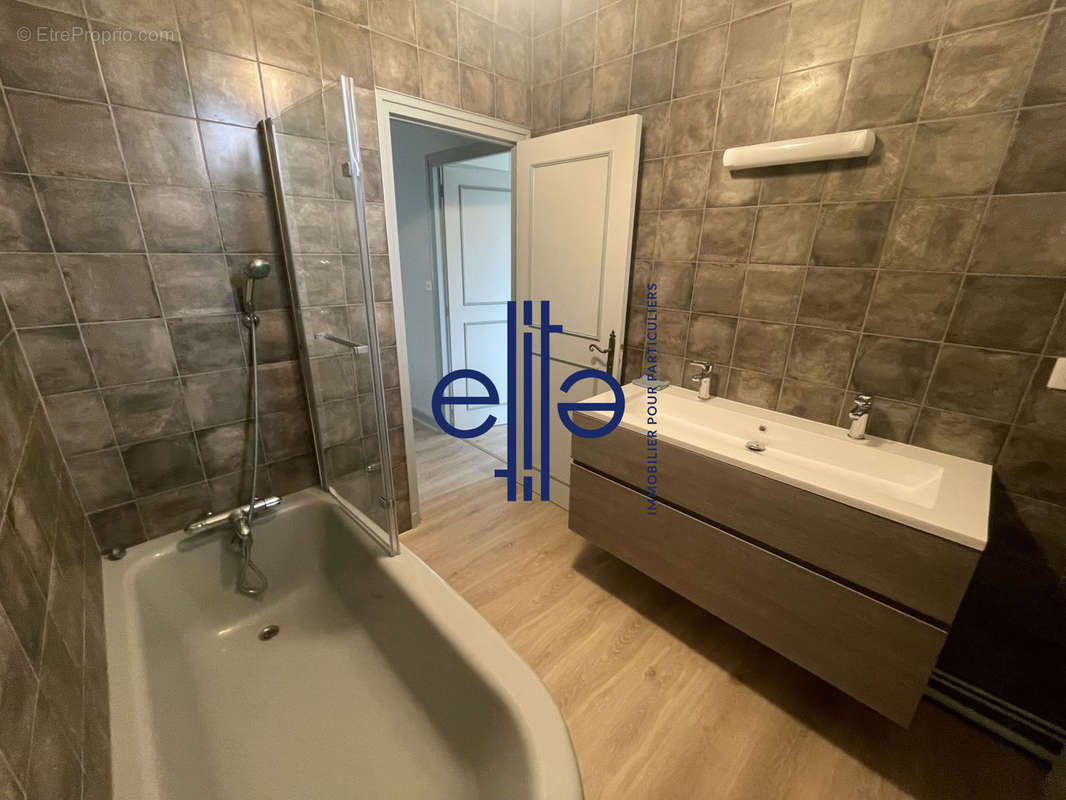 Maison à COULOUNIEIX-CHAMIERS