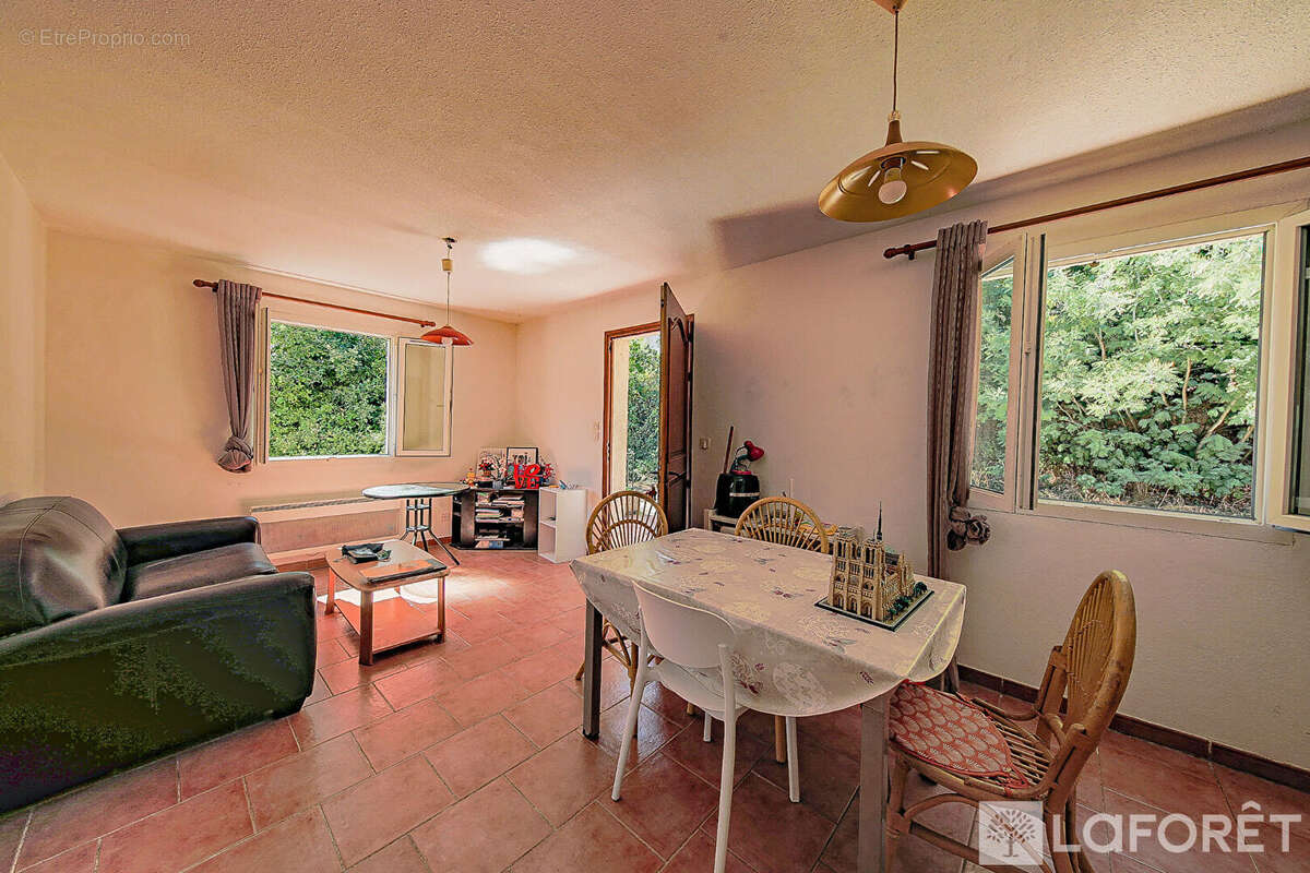 Appartement à CORTE