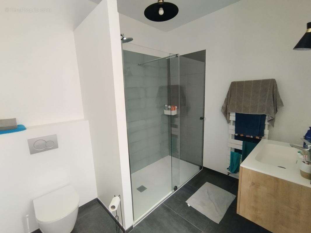 Maison à UCHACQ-ET-PARENTIS