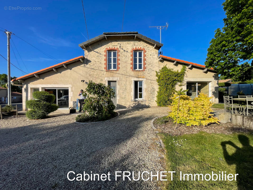 Maison à ROCHETREJOUX