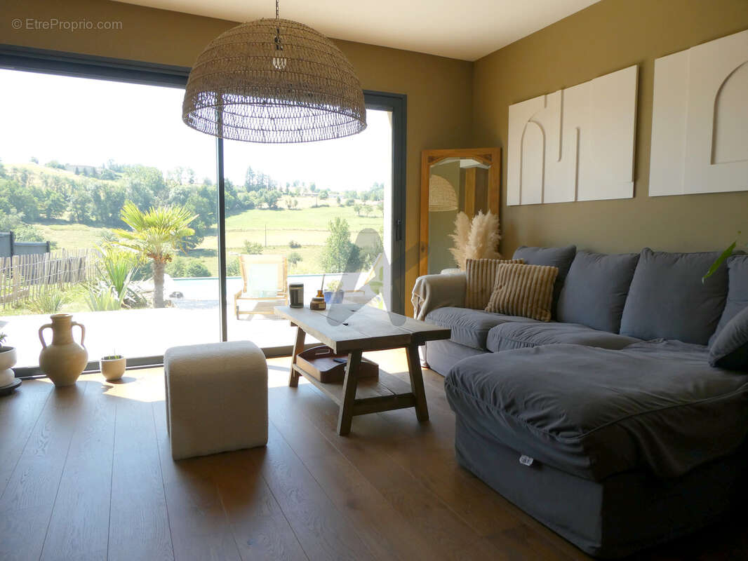 Belle villa majoritairement de plain pied avec piscine - photo 5