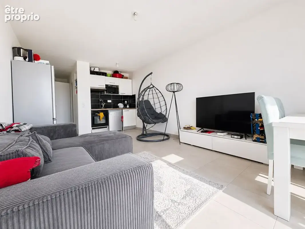 Immeuble très récent, quartier du Fort, 2 pièces vendu loué - photo 2