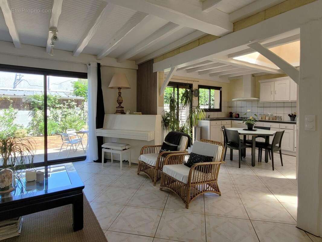 Photo 2 - Maison à VILLENAVE-D'ORNON