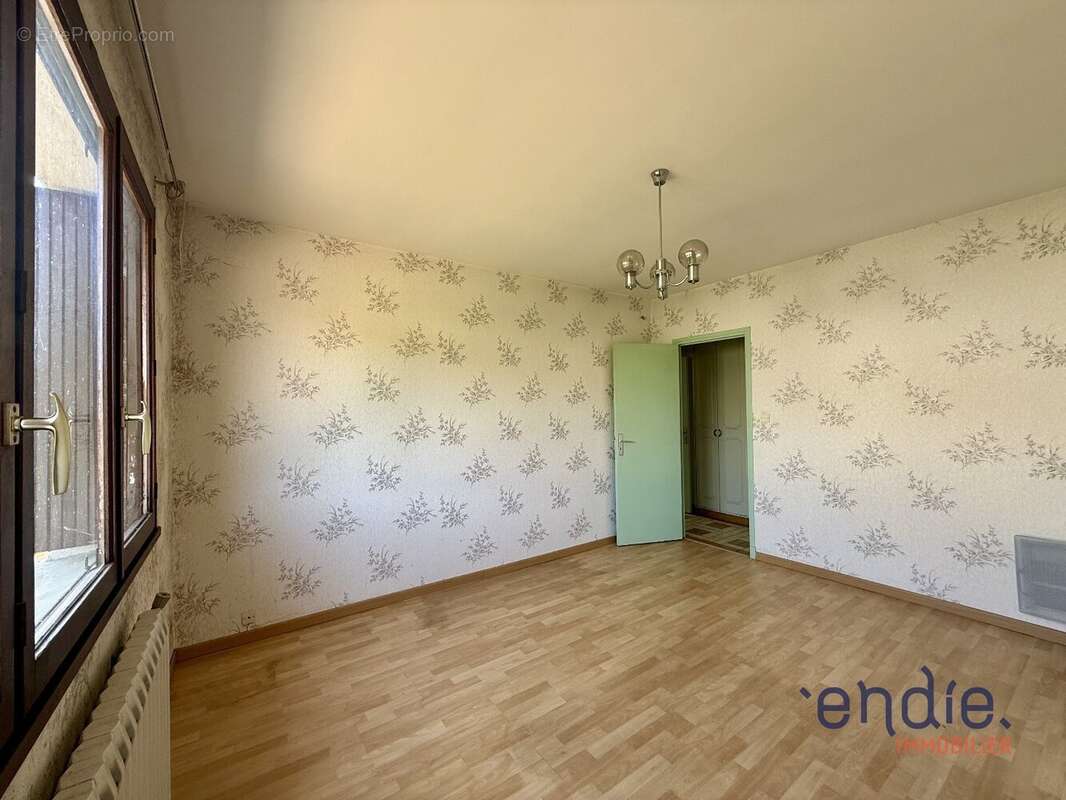 Maison à MONDONVILLE