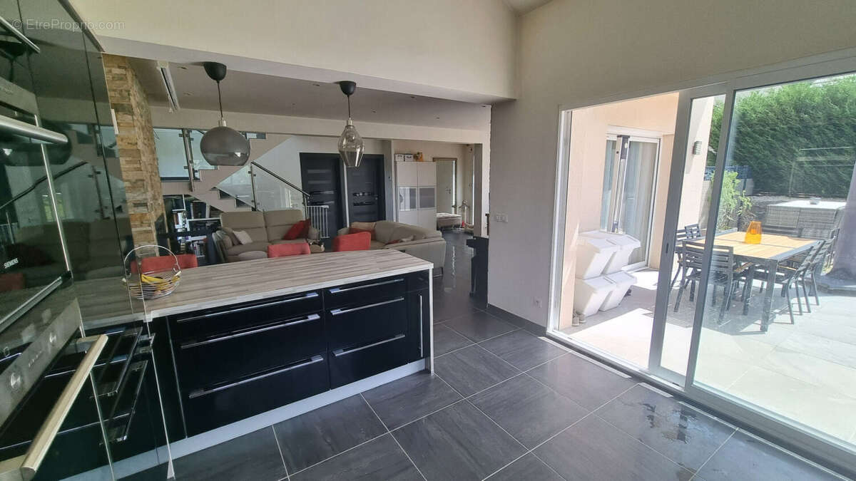 Maison à SAINT-CERGUES