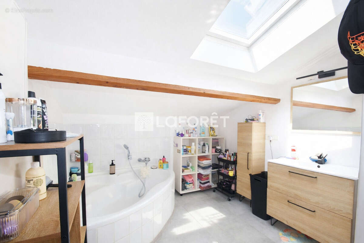 Tourrettes maison mixte habitation & local artisanal  302 m² - photo 7