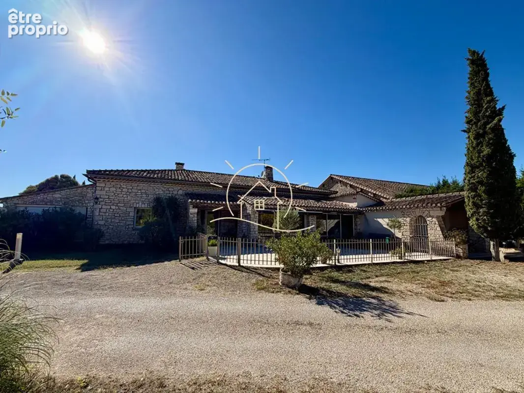 Photo Maison à Barjac au prix de 1 590 000€