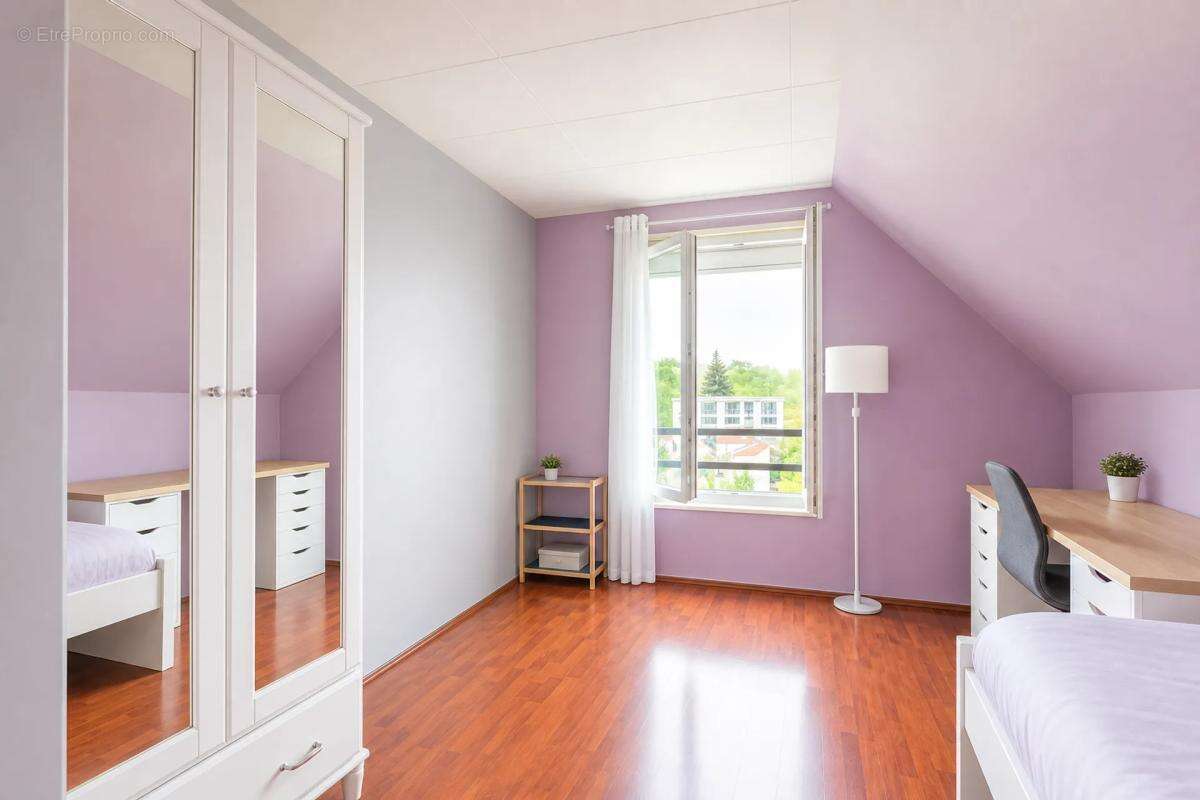 Duplex lumineux de 106 m² loué à Sannois - photo 5