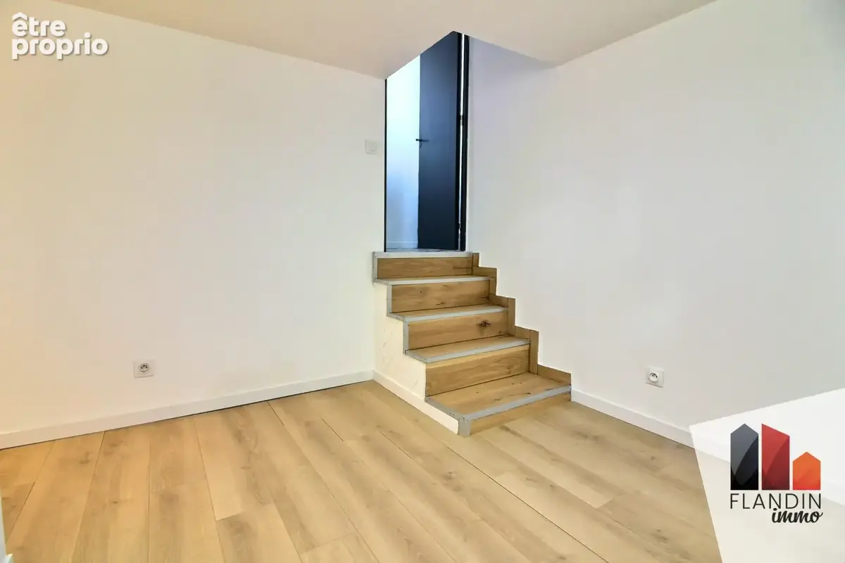 Maison 135 m² à Vernaison  - photo 7