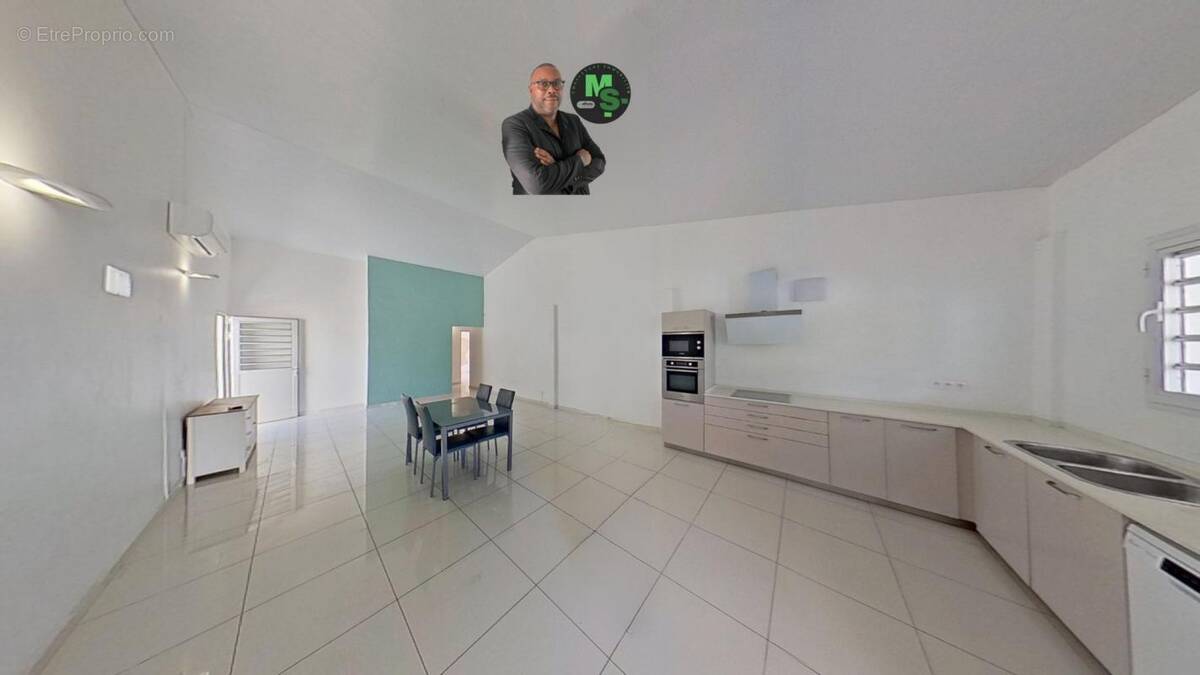 Maison à FORT-DE-FRANCE