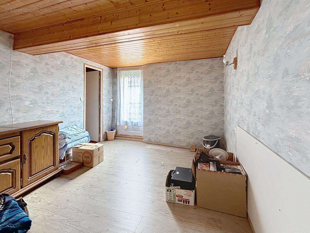 Maison à LES CASSES