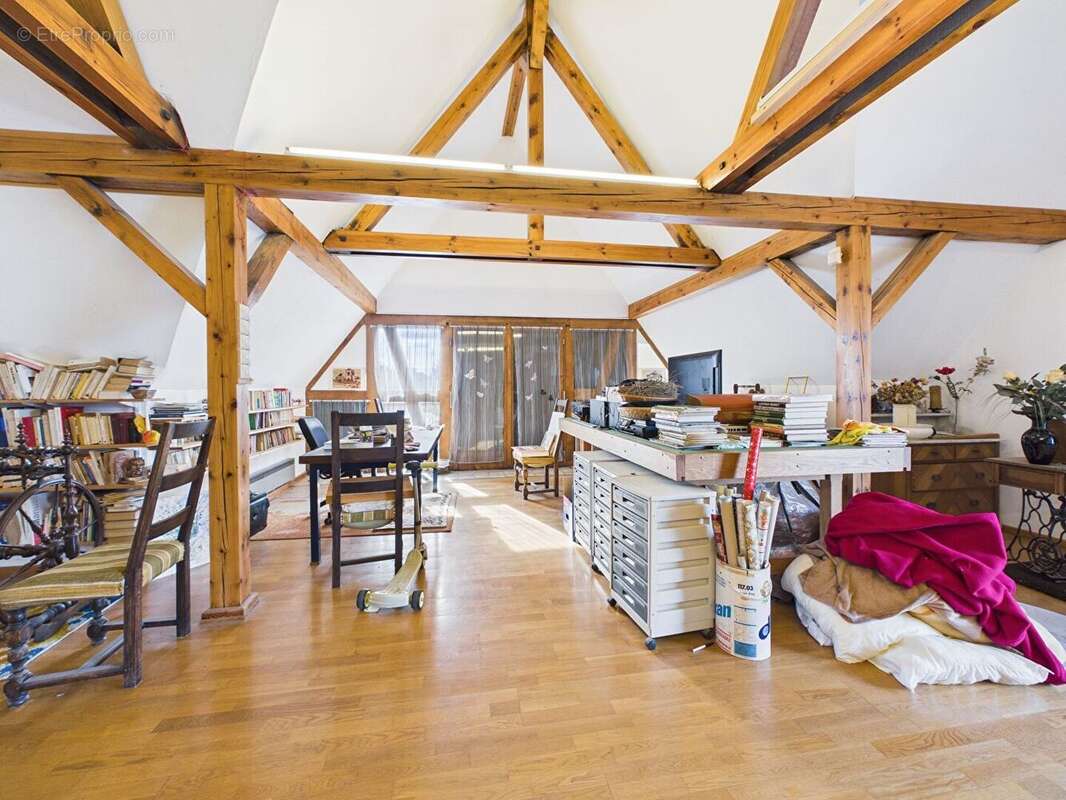 Maison 206m² Avec Piscine Couverte - photo 3