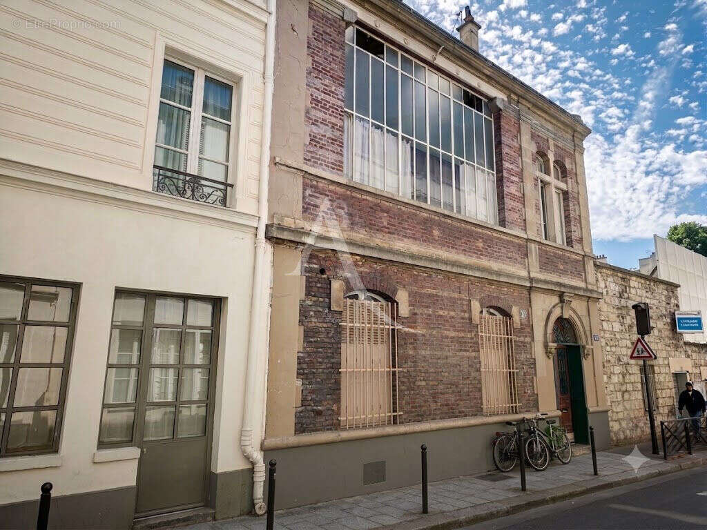 Appartement à PARIS-18E