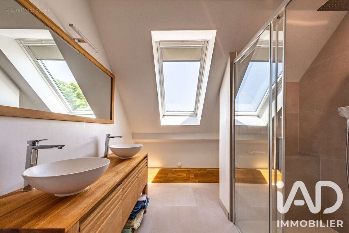 Maison 156 m² à Varois-Et-Chaignot  - photo 7