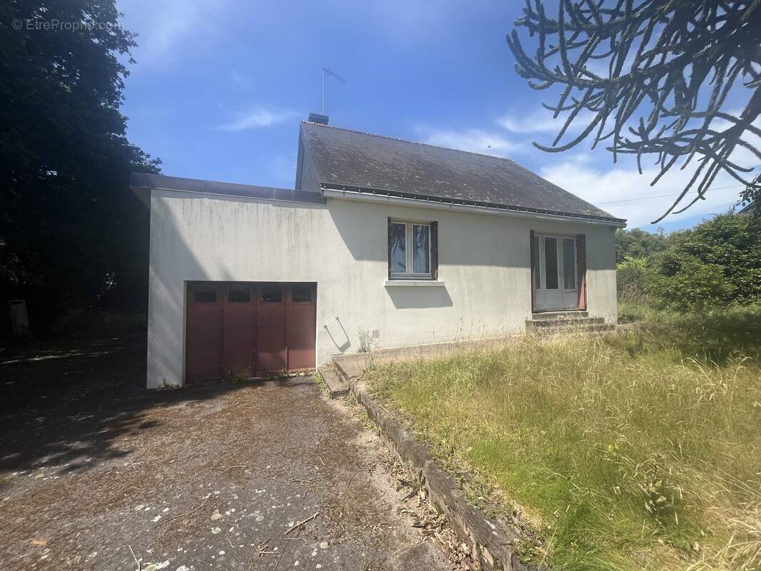 Maison à LOYAT