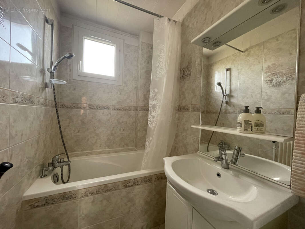 Appartement à MONTROUGE