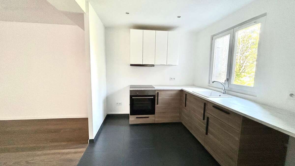 Appartement À Vendre - photo 3