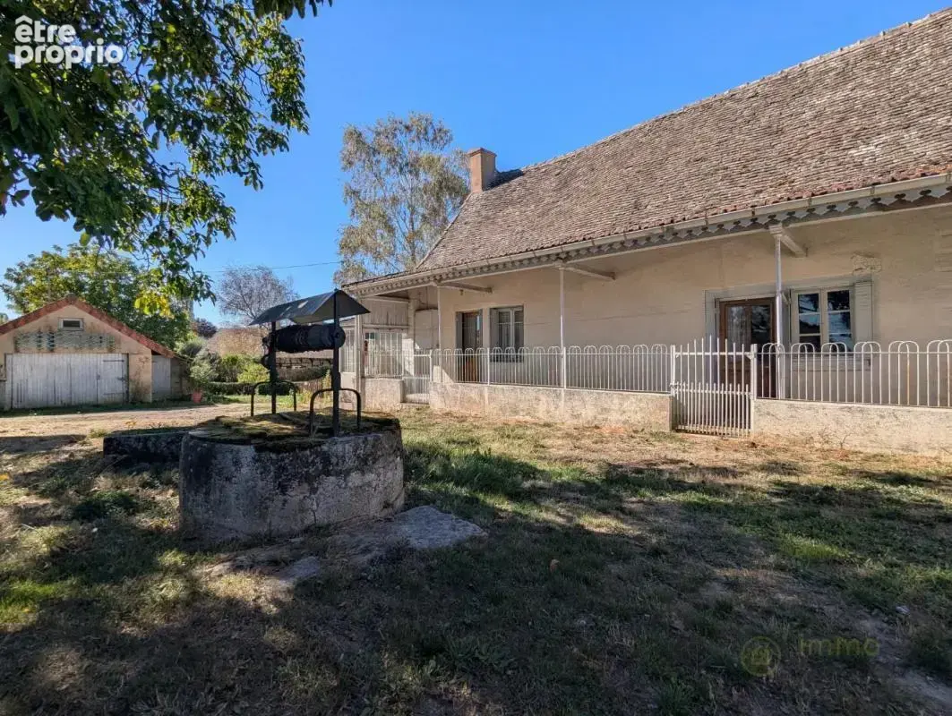 Maison à L'ABERGEMENT-SAINTE-COLOMBE