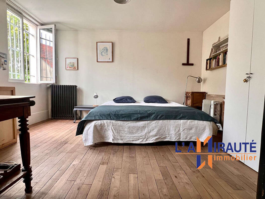 Appartement à HOUILLES