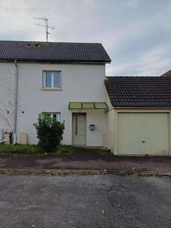 Maison à ECHENANS-SOUS-MONT-VAUDOIS