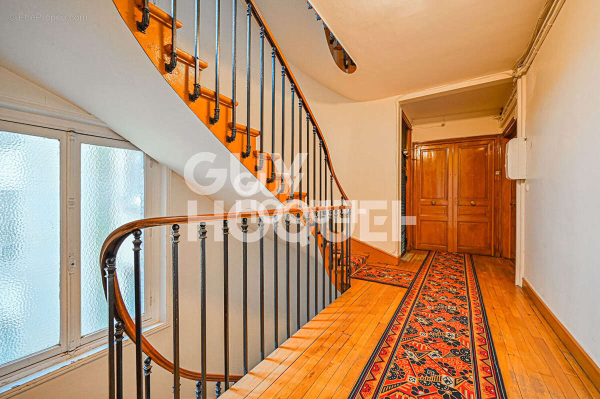 Appartement à PARIS-12E