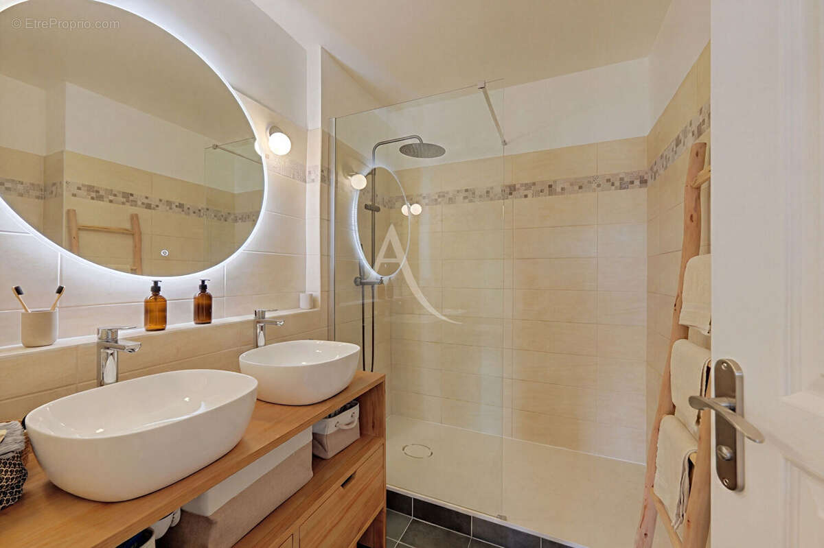 Appartement à LE PERREUX-SUR-MARNE