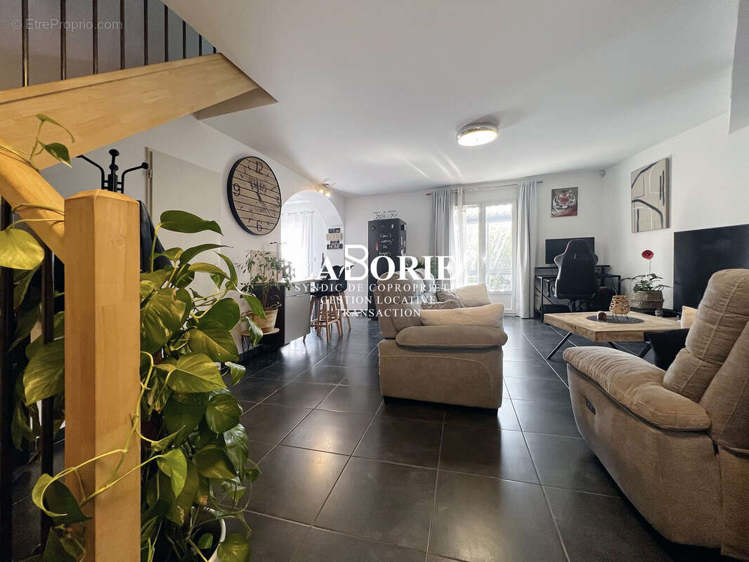 Maison 115 m² à Le Pontet  - photo 3