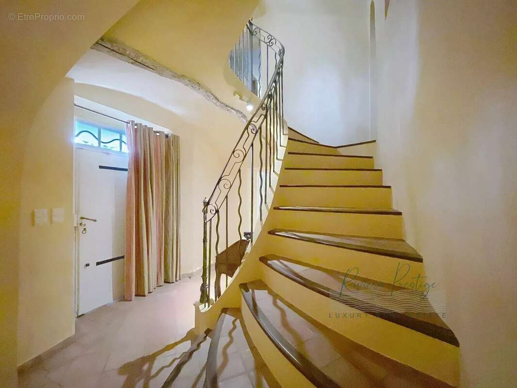 Maison à GRASSE