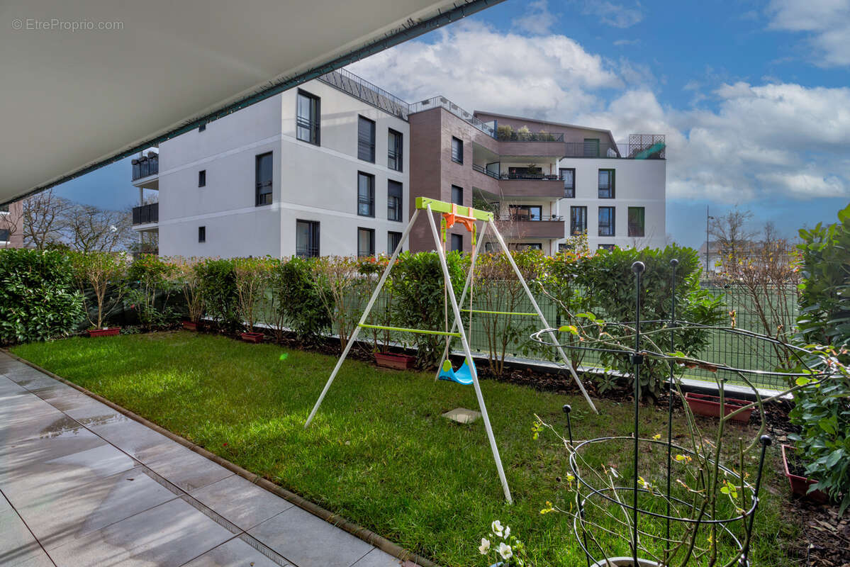 Appartement à LE PLESSIS-ROBINSON