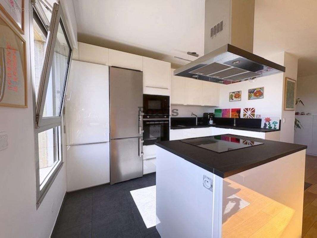Appartement à PARIS-12E