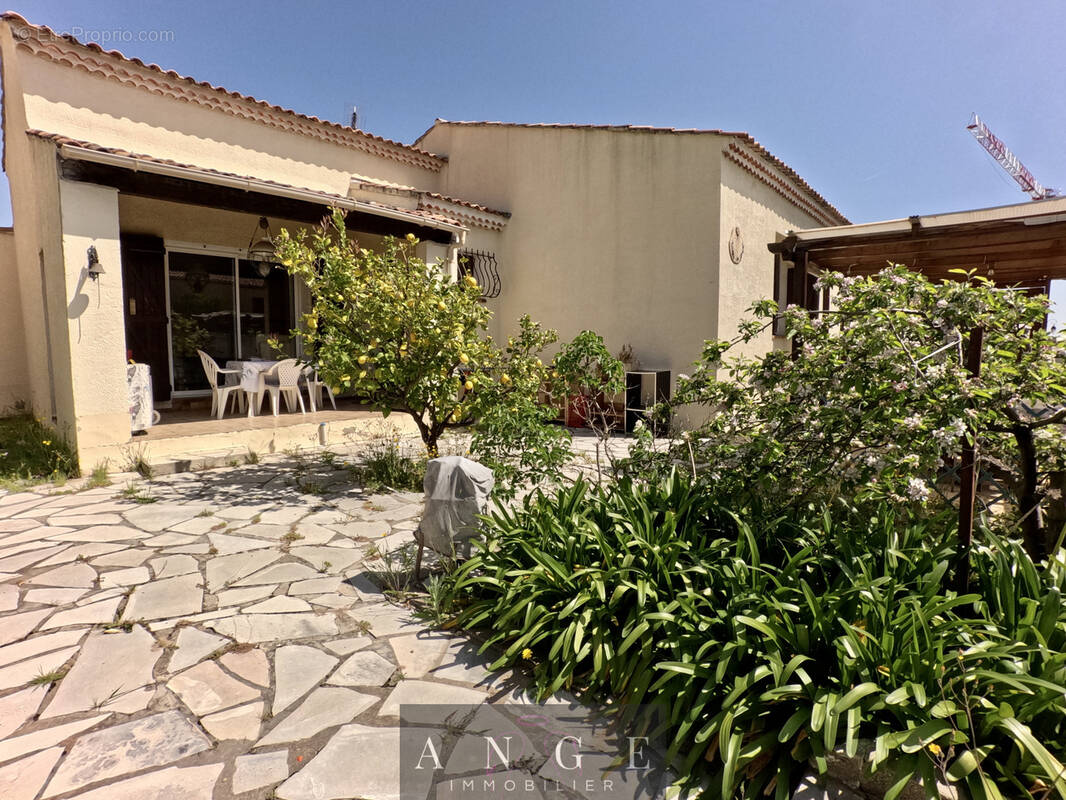 Maison à LA FARLEDE