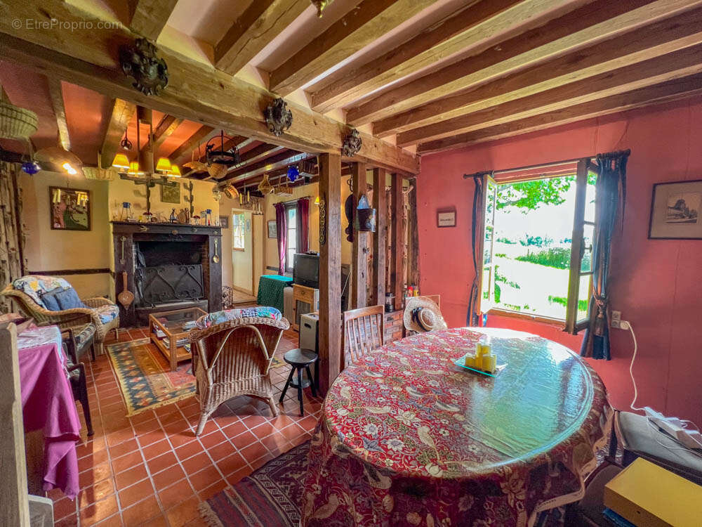 Maison à CROUTTES