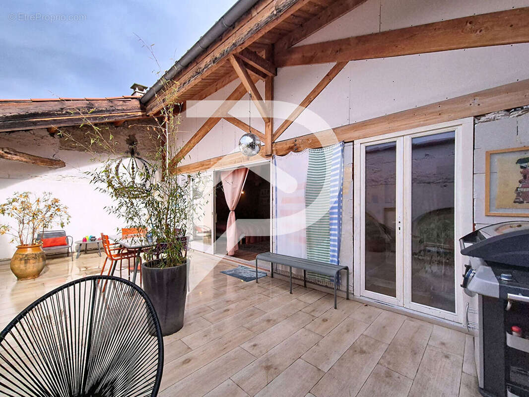 Appartement à MONTBOUCHER-SUR-JABRON