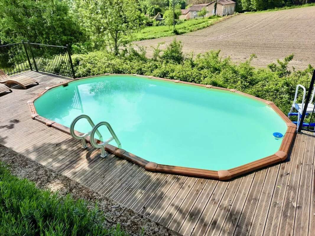 Maison à VILLETOUREIX