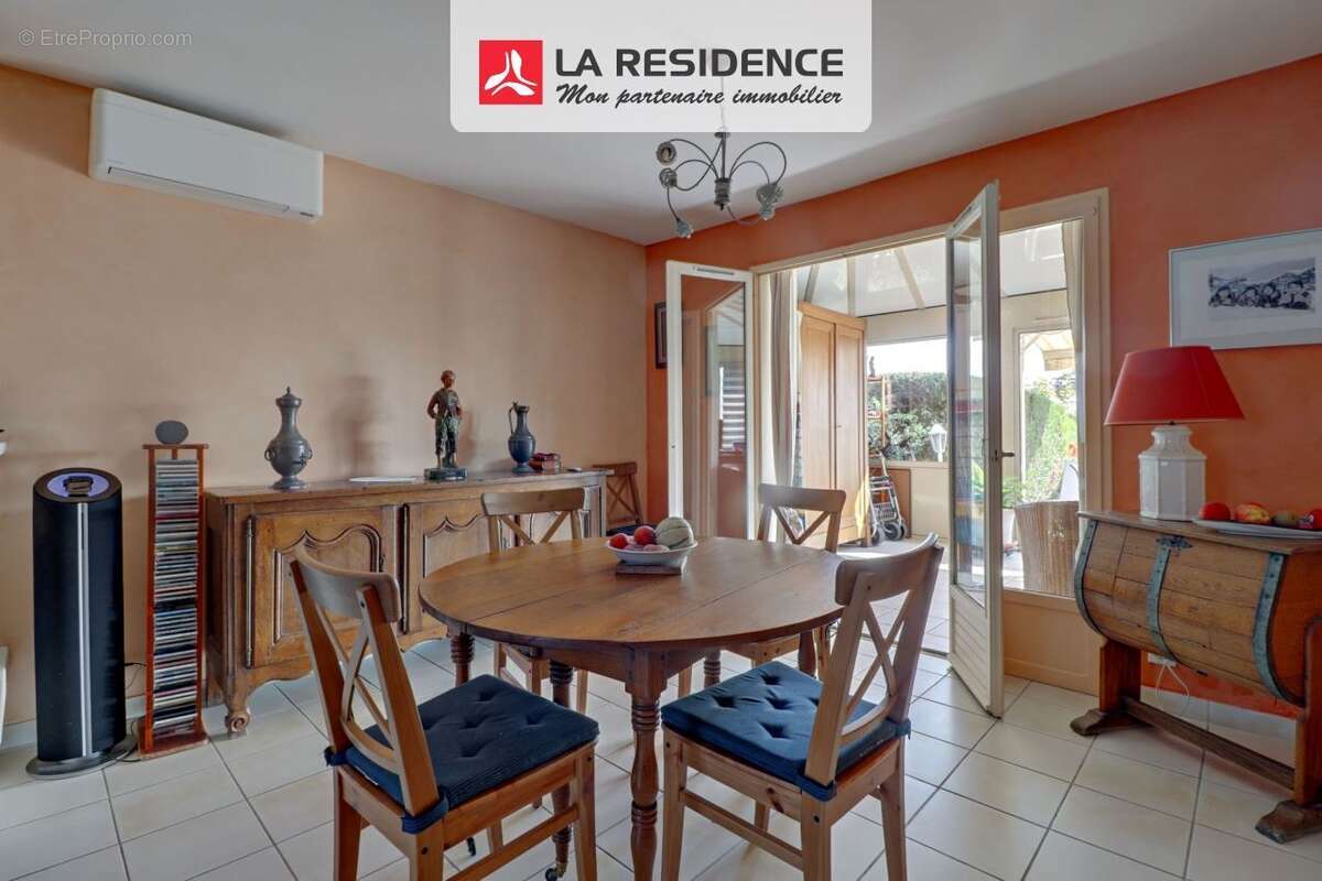 Maison à JOUY-LE-MOUTIER