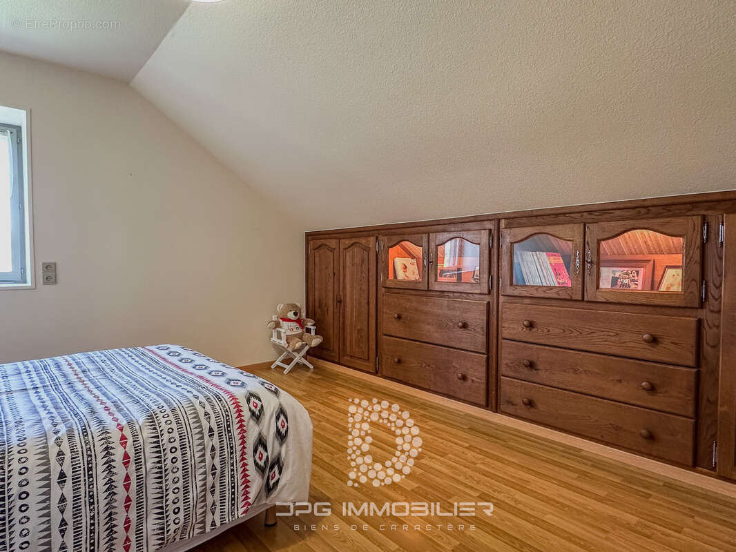 Maison à SAINT-MARCELIN-DE-CRAY