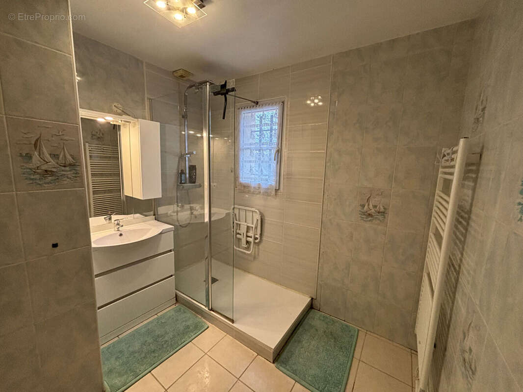 Maison à SAINTE-GENEVIEVE