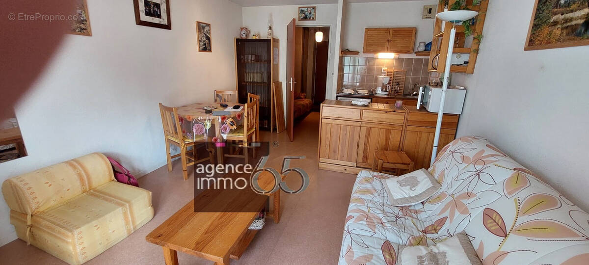 Appartement à ESQUIEZE-SERE