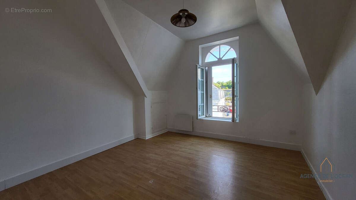 Appartement à vendre à Le Palais : Vue sur les fortifications et coeur historique - photo 4