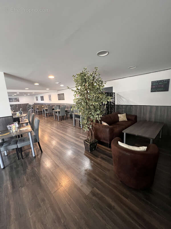 Commerce à CHAVELOT