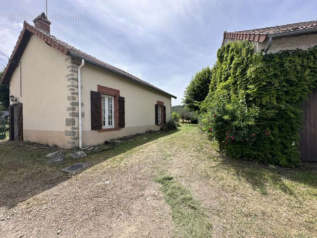 Maison 68 m² à Cervon  - photo 18